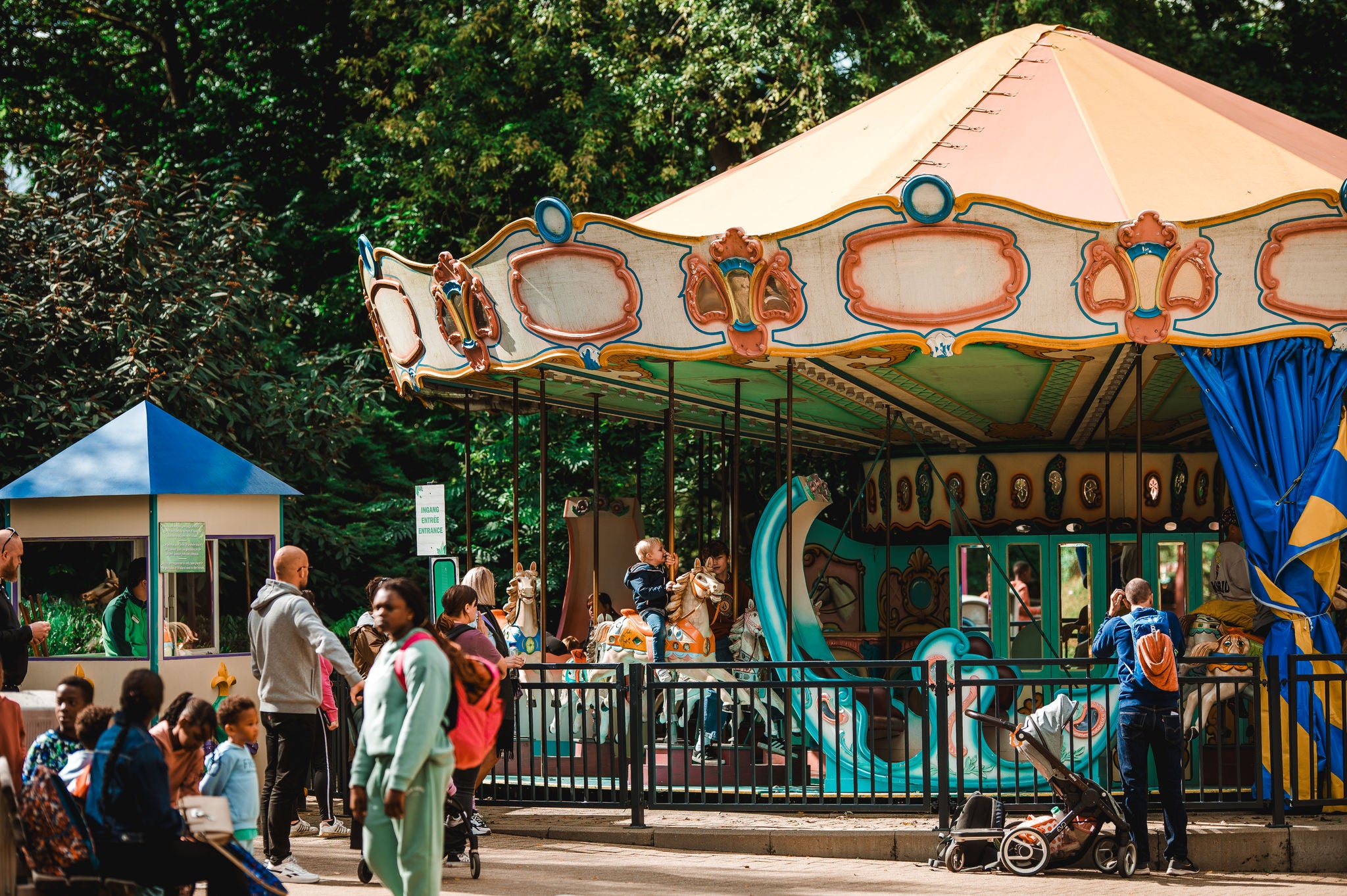 Carrousel.